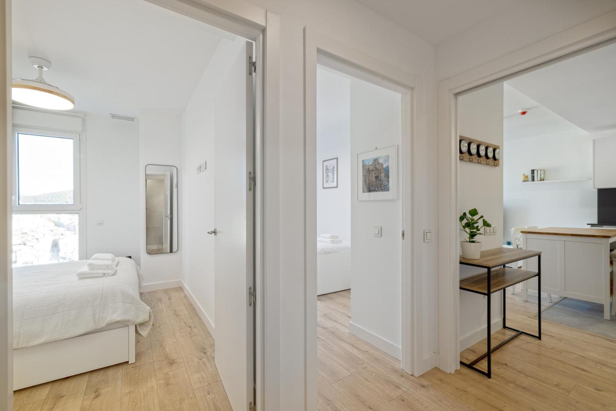 Skyline Apartment *